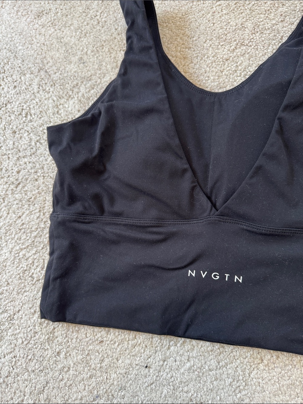 NVGTN Long Line Sports Bra Tank V-Back Scoop Neck Black SzL